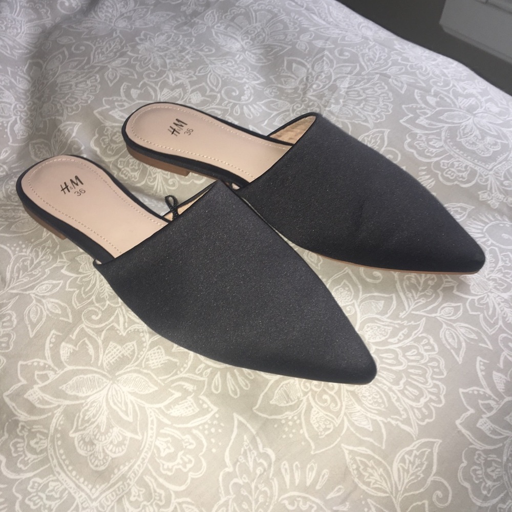 Pointed toe flats - Picture 2 of 4